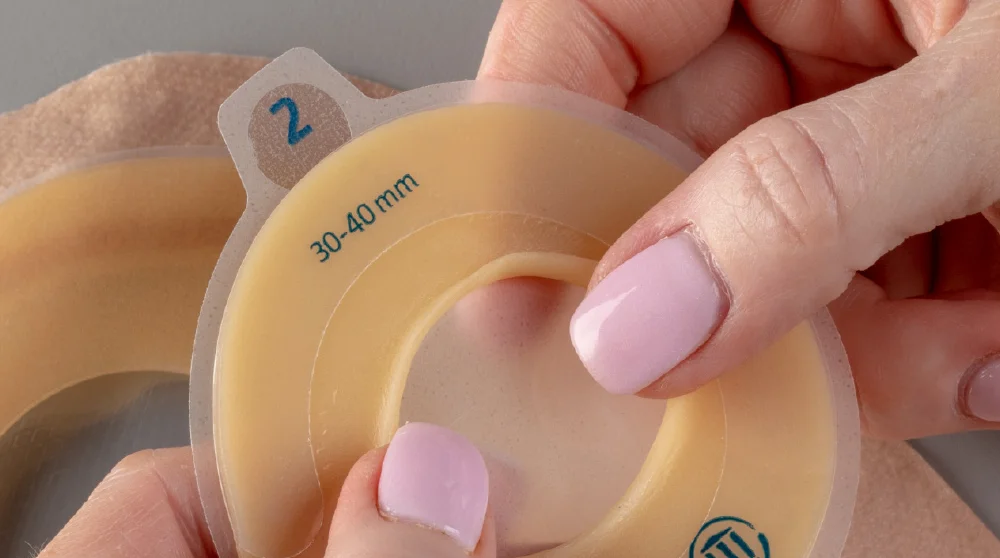 Moldable skin barrier